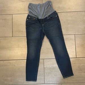 Gap full panel maternity jeans, size 29 short